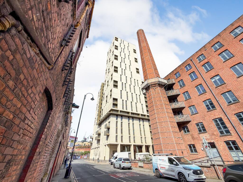 Stylish 3BR Ensuite Flat in Central Manchester4