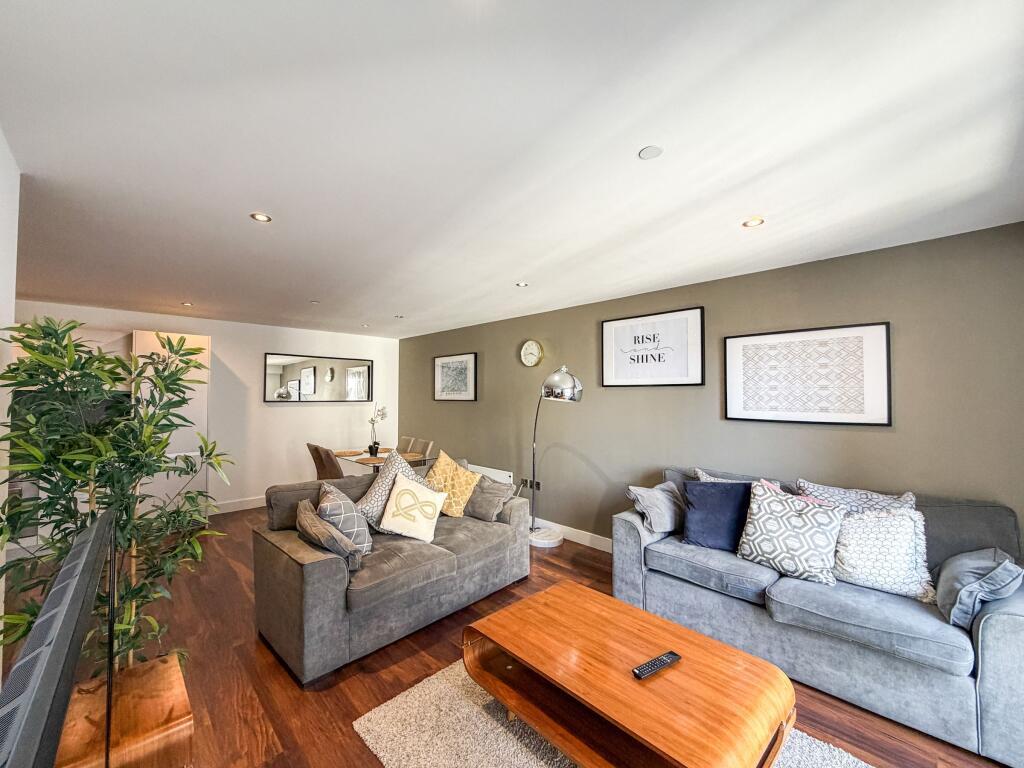 Stylish 3BR Ensuite Flat in Central Manchester5