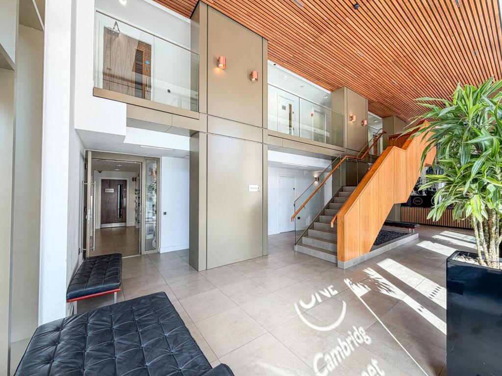 Stylish 3BR Ensuite Flat in Central Manchester6